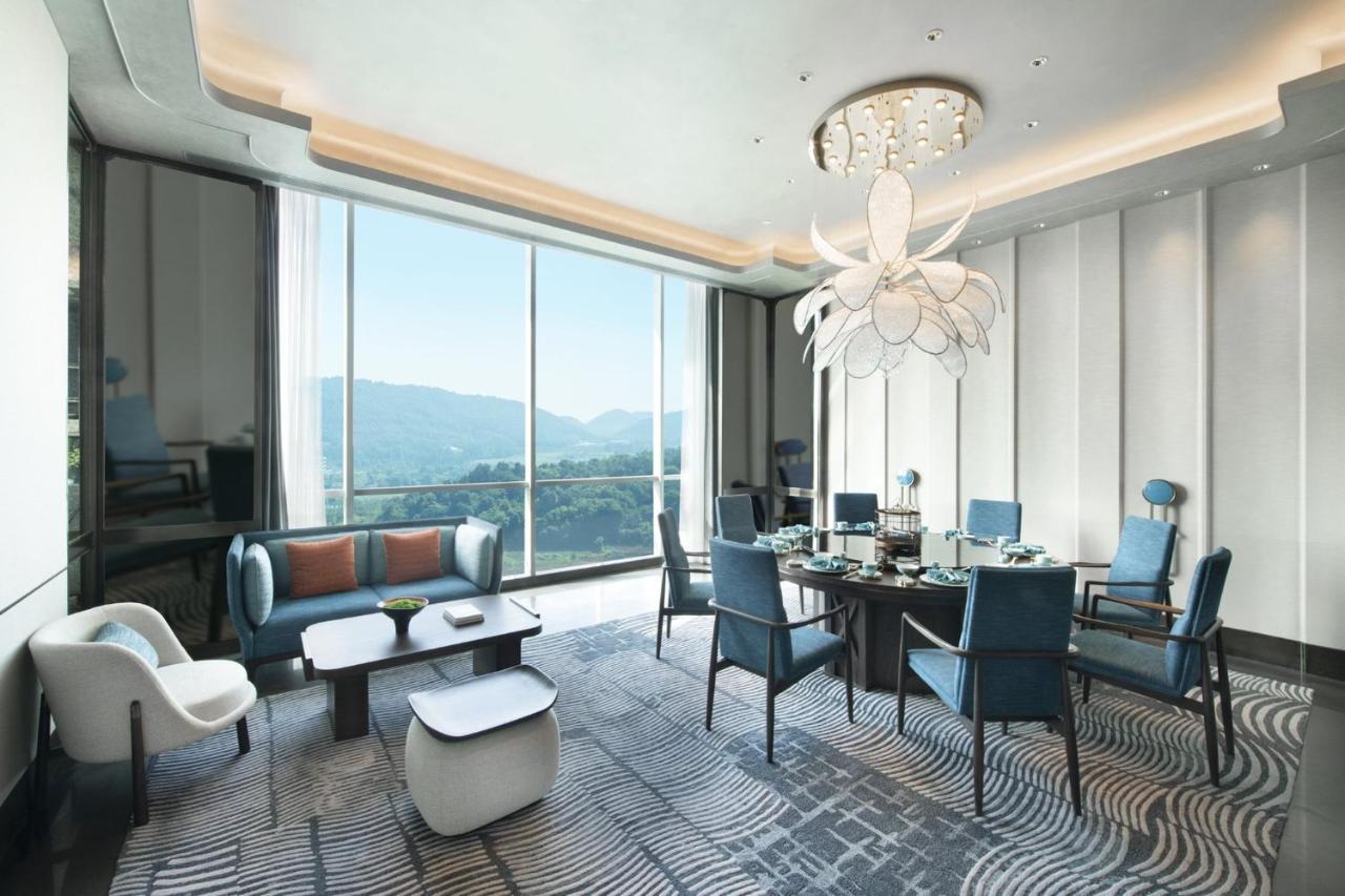 Crowne Plaza Wuhan Optics Valley By Ihg Exterior foto