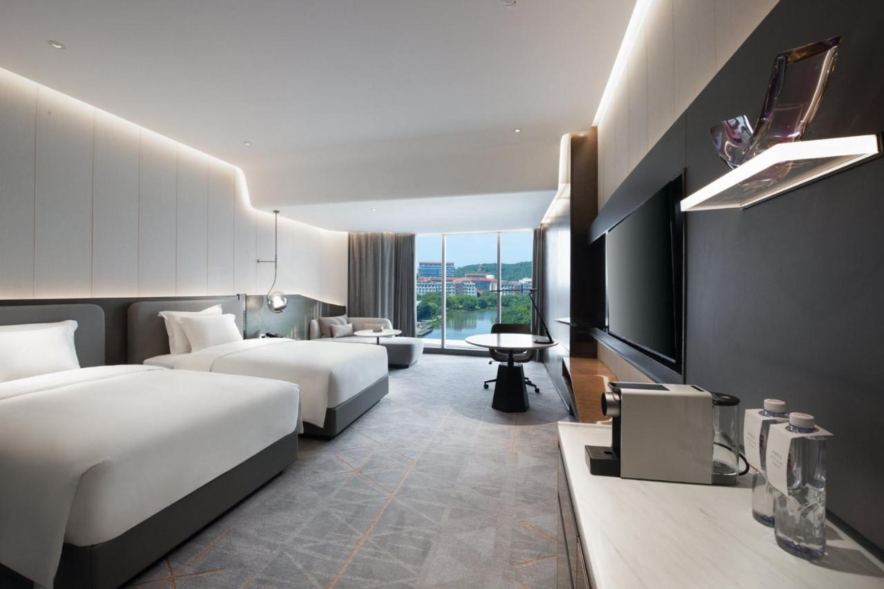 Crowne Plaza Wuhan Optics Valley By Ihg Exterior foto
